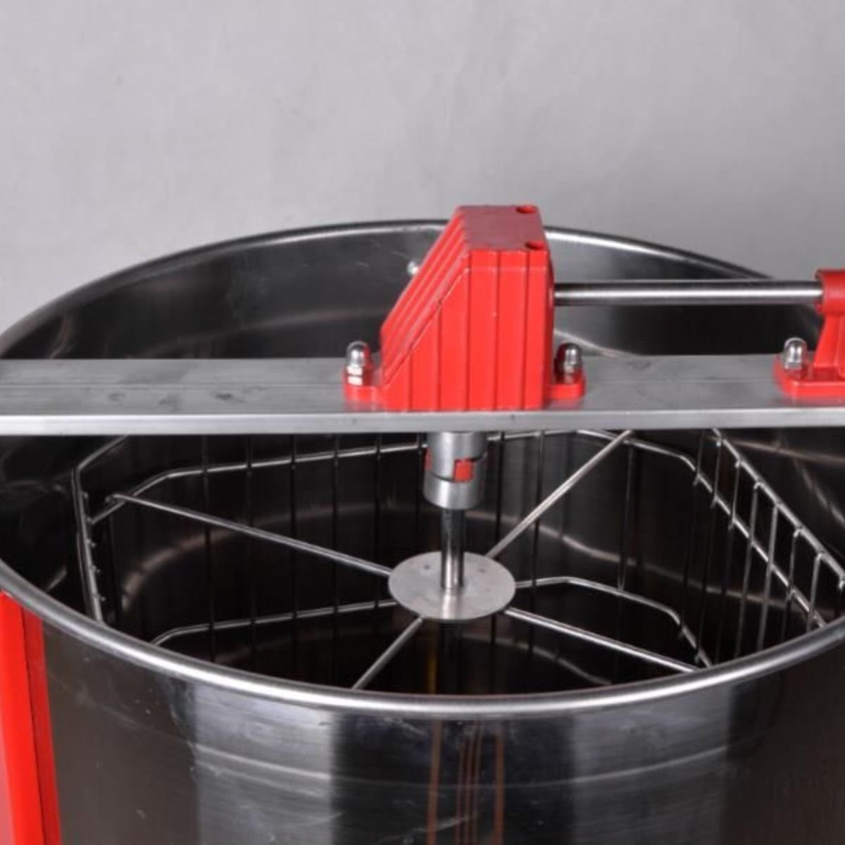 4-Frame Manual Honey Extractor - Image 2