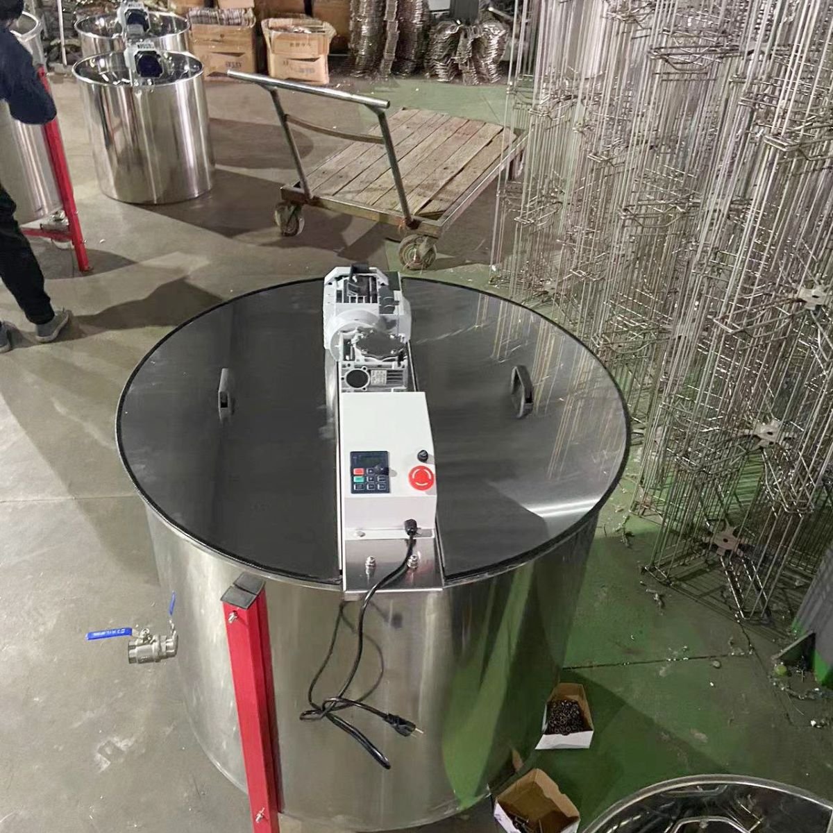 24-Frame Electric Stainless Steel Honey Extractor - Image 2